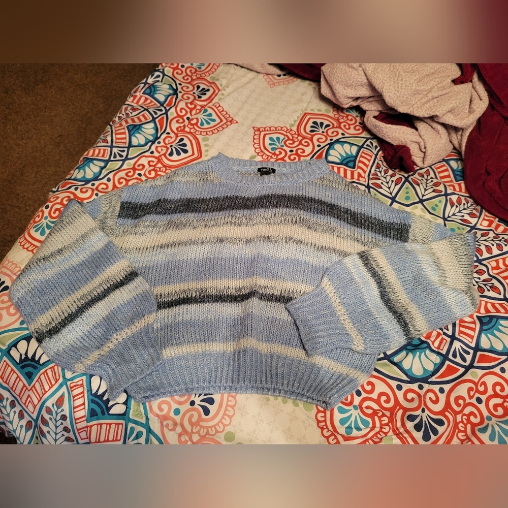 Crop sweater